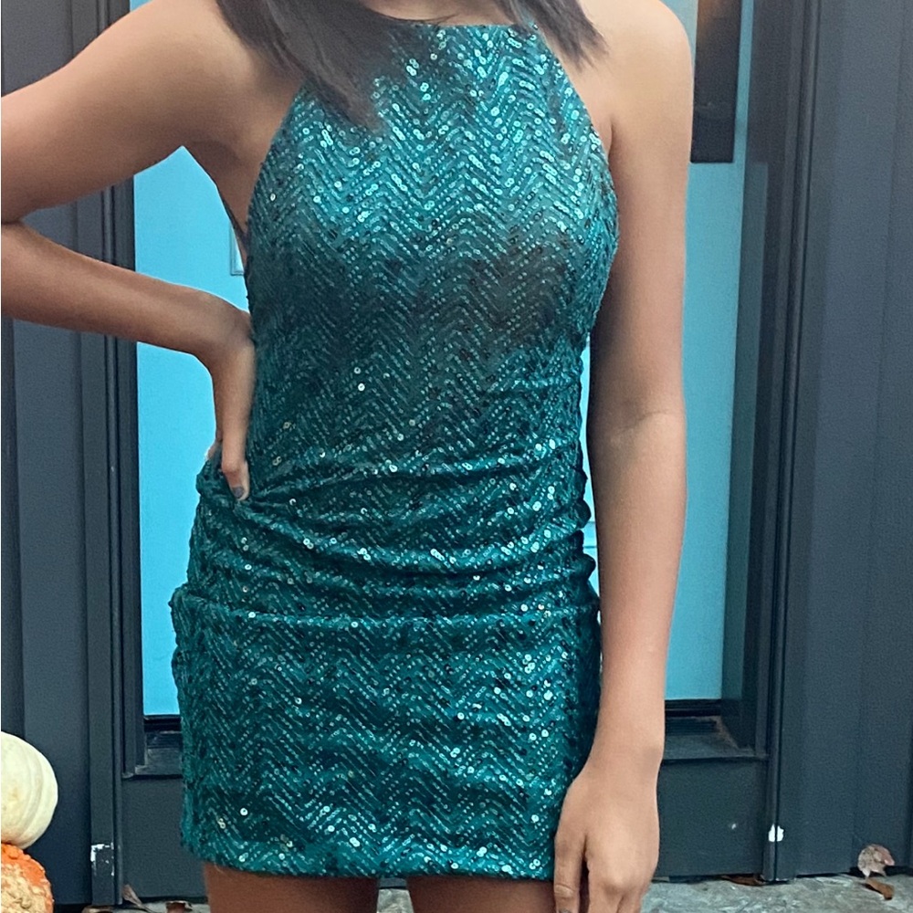 Short sequin homecoming or prom dress. Size 2. Worn once.